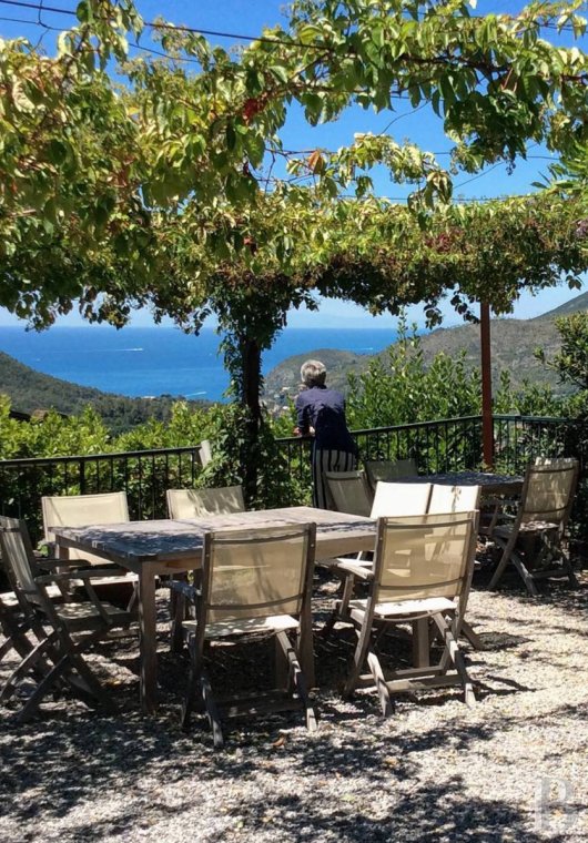 À Levanto, sur le golfe de Gênes, une maison de famille haut perchée transformée en hôtel de charme - photo  n°2